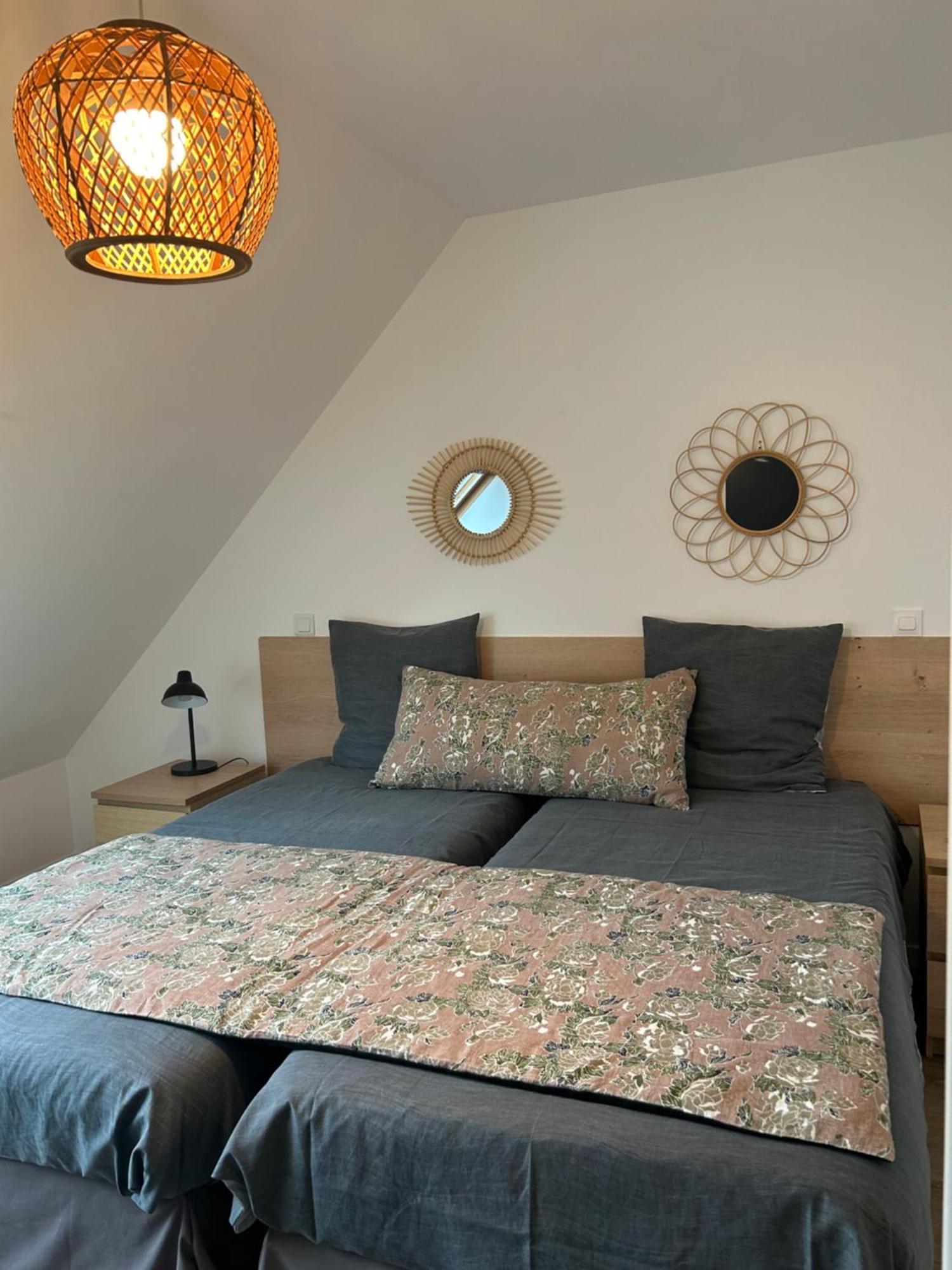 Arc En Ciel Du Mont Bed & Breakfast Pontorson Exterior photo